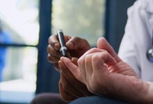 Cum să folosești corect un glucometru acasă