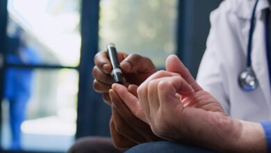 Cum să folosești corect un glucometru acasă